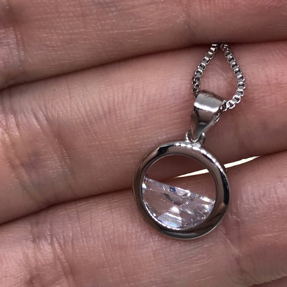 🌸 Sterling Silver 925 Crystal Necklace - Picture 3 of 7